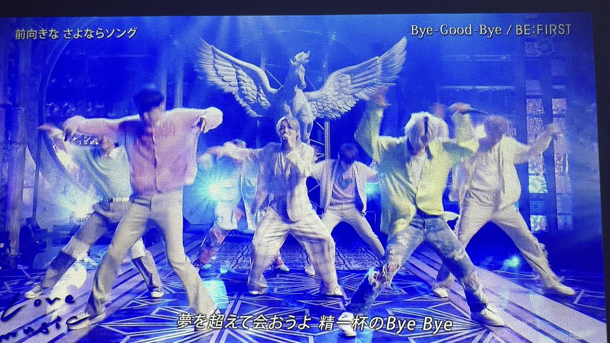 kkkpppyyy2's tweet photo. 偶然リアタイできてしまったLOVE MUSIC..❤️‍🔥大画面プロジェクター最高にいい仕事してくれてる😂❤️‍🔥
あれよな？うしろの馬も8人目よな？ https://t.co/juqbisHMUe
