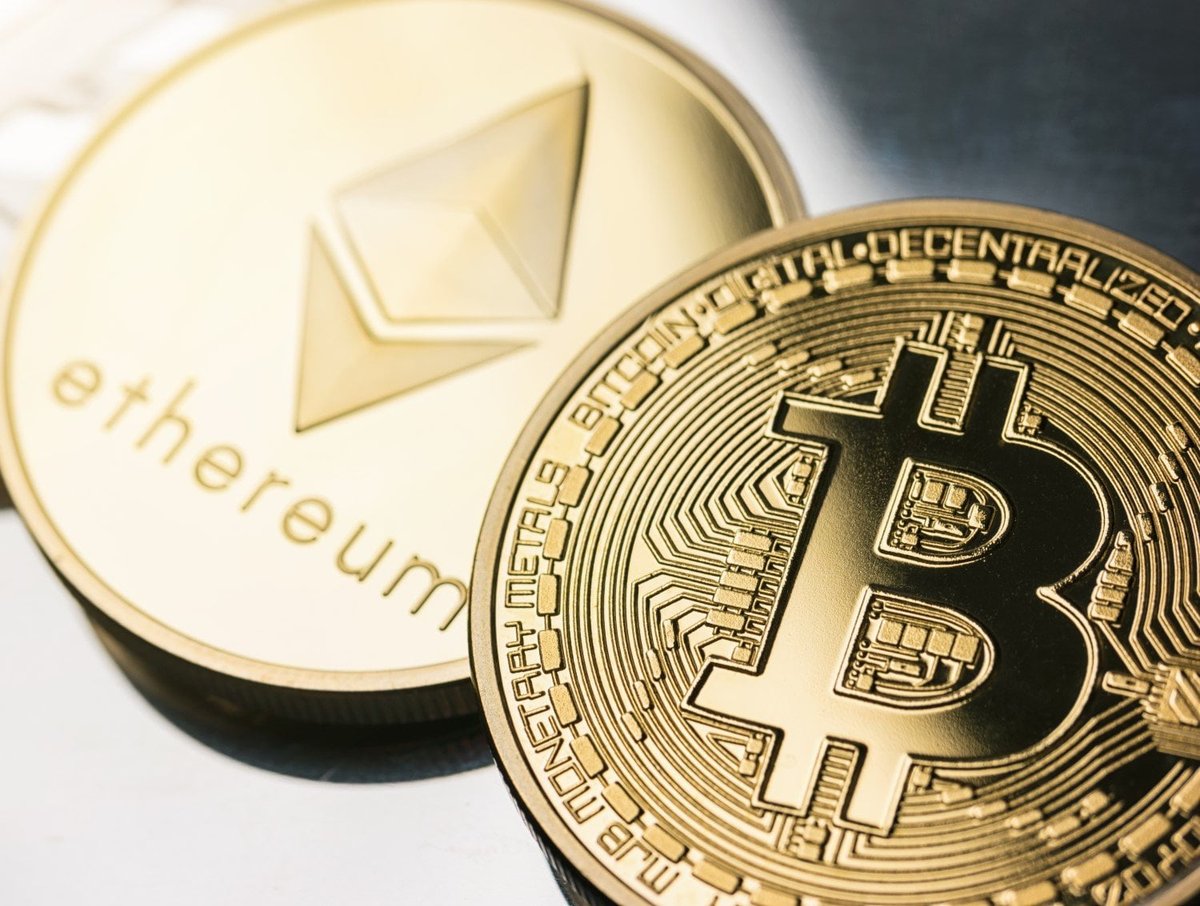 kriptoupcom's tweet photo. Kripto Kapitalist Arthur Hayes, Bitcoin (BTC) ve Ethereum (ETH) için Yeni Düşüşler Tahmin Ediyor! 
 #Bitcoin #ethereum

https://t.co/SXIQqv1WZN https://t.co/8LxVw9leVb