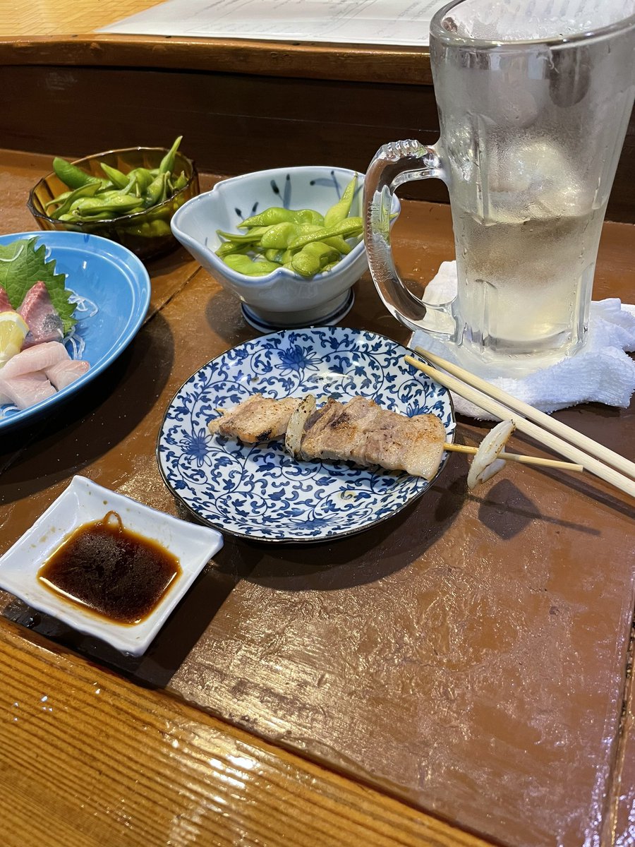 Akinori315's tweet photo. おじさん1人飲みなう✌️ https://t.co/vPEn7cQhZb