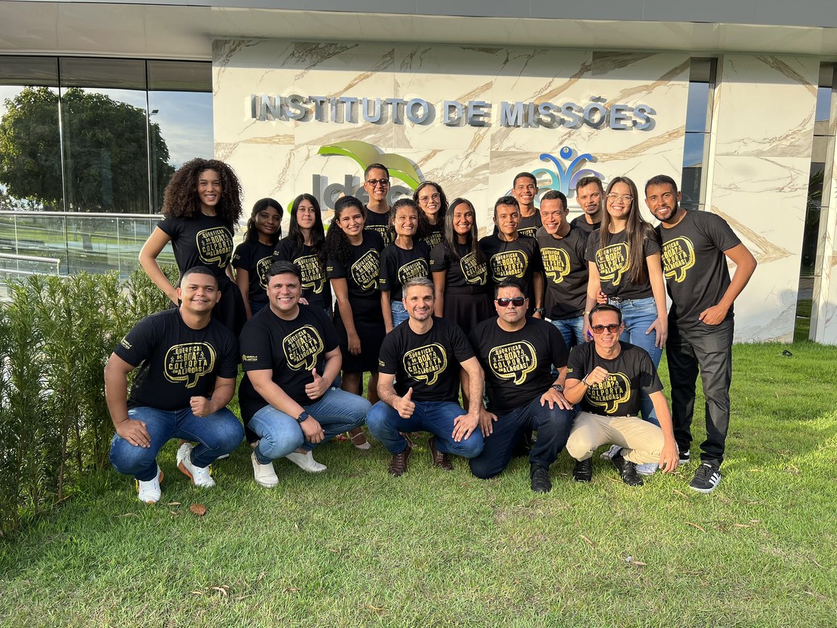 PrC_Augusto's tweet photo. #SemanaDaColportagem da FADBA. 

*Visitamos todos os Alunos q estarão conosco nas FÉRIAS de INVERNO.* 

_O Senhor chama nossos jovens para trabalharem como colportores e evangelistas, para que façam de casa em casa a obra nos lugares que até agora não ouviram a verdade._ by #EGW https://t.co/VrAWvZb3xQ