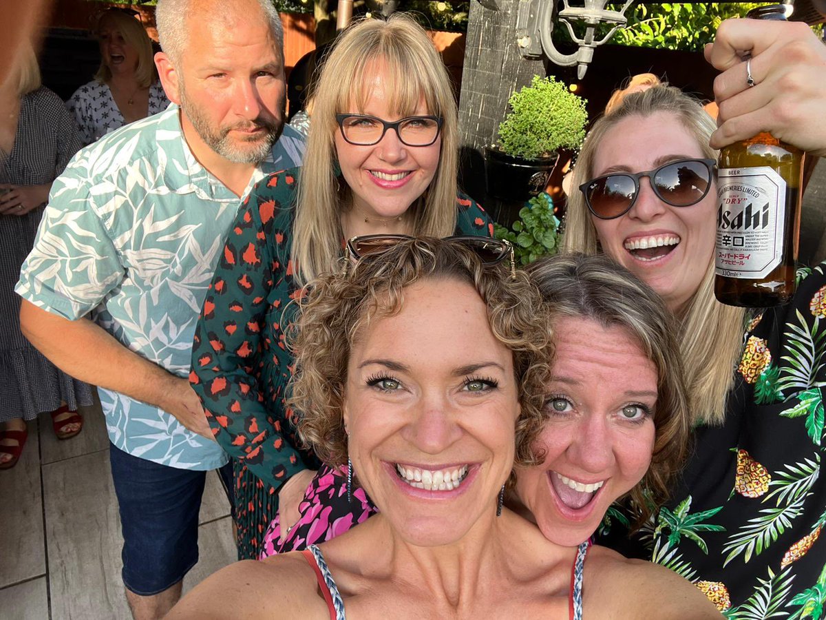 charlotteeaton_'s tweet photo. Party no2 Wahooooo #party #fabfifty #friends https://t.co/QIoV3ozgDH