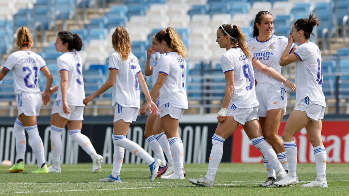 realmadridfem's tweet photo. 🤍👊 ¡ESTAMOS EN LA #UWCL!
#HALAMADRID https://t.co/1Jr7dsDLW0