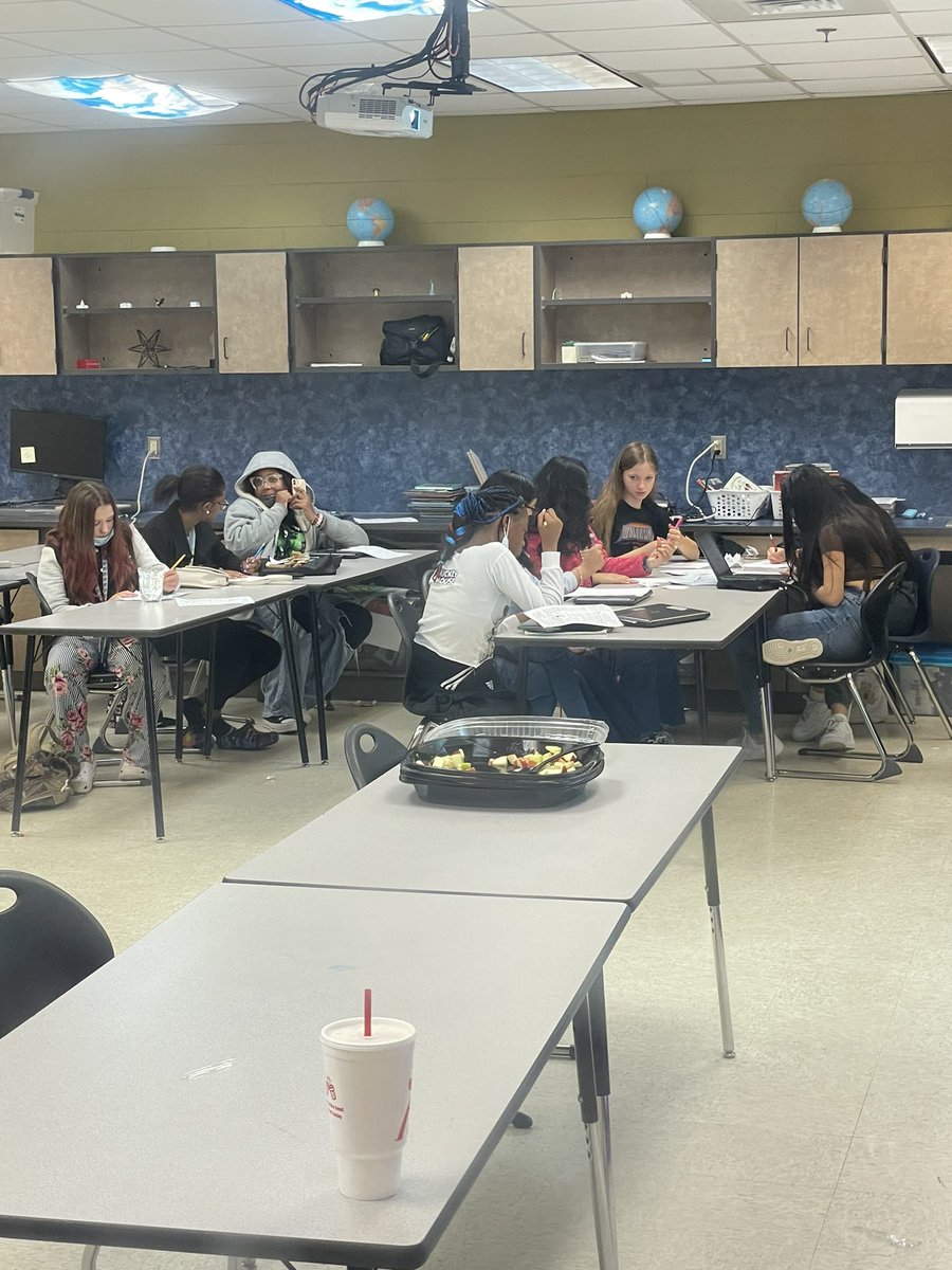 CuffJerry's tweet photo. So proud of all the Eagles that came out for our Saturday Civics SOL review party! https://t.co/4LpU9biJEZ