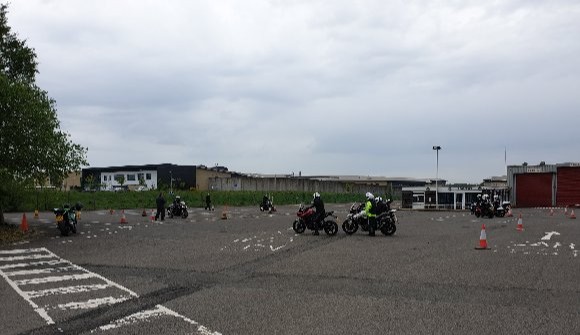 PSOSGreaterGlas's tweet photo. Road Policing Officers 🚔 attended a Slow Maneuvering training event for motor cycle users in connection with our partners @DVSAgovuk promoting #Bikesafe principles and road safety during #GlobalRoadSafetyWeek
#GlasgowTraffic
#RPGP2
#ThinkBike https://t.co/GNDcDANPFl