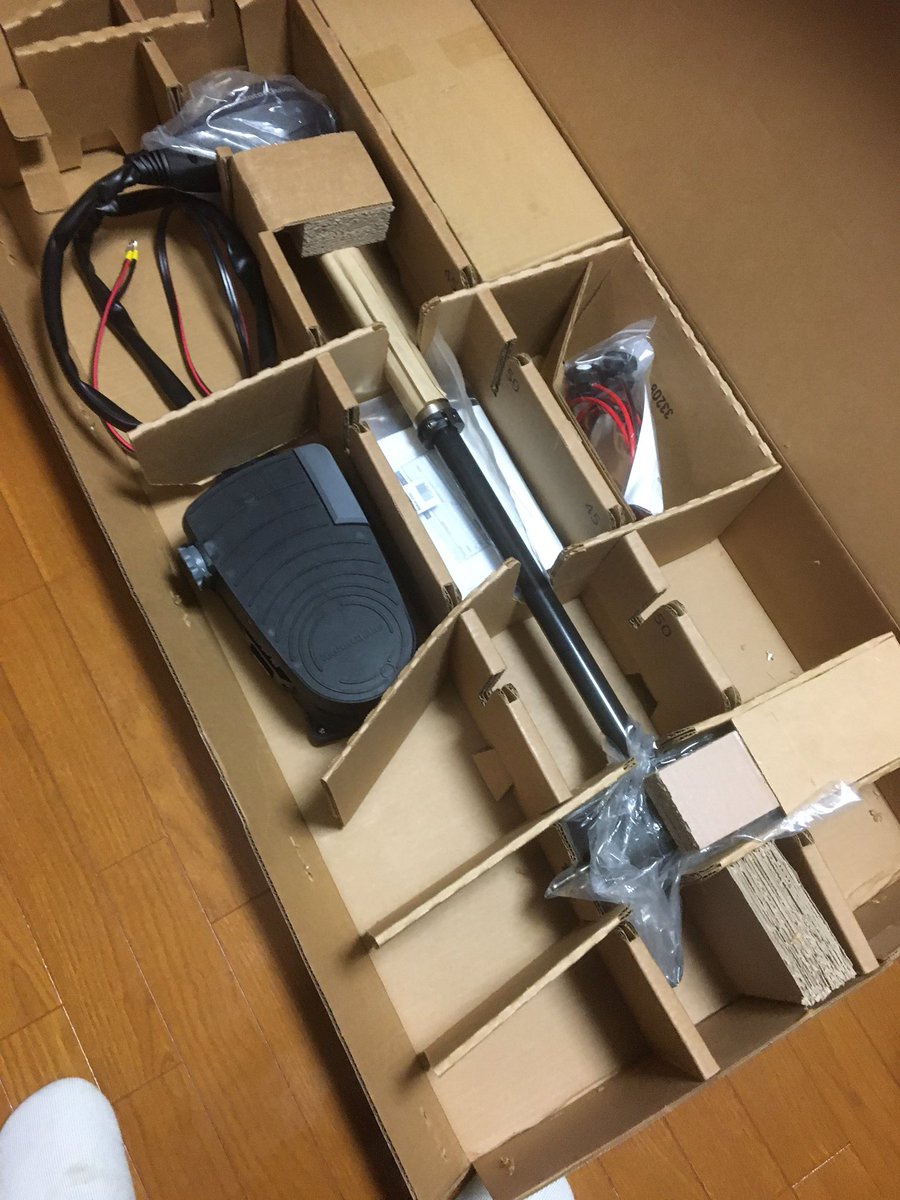 Sorano444's tweet photo. エレキの故障で釣りに行けない日々もようやく終わるかな
＃ニューエレキ
＃モーターガイド
＃X3ー70V https://t.co/afPbsMzErC