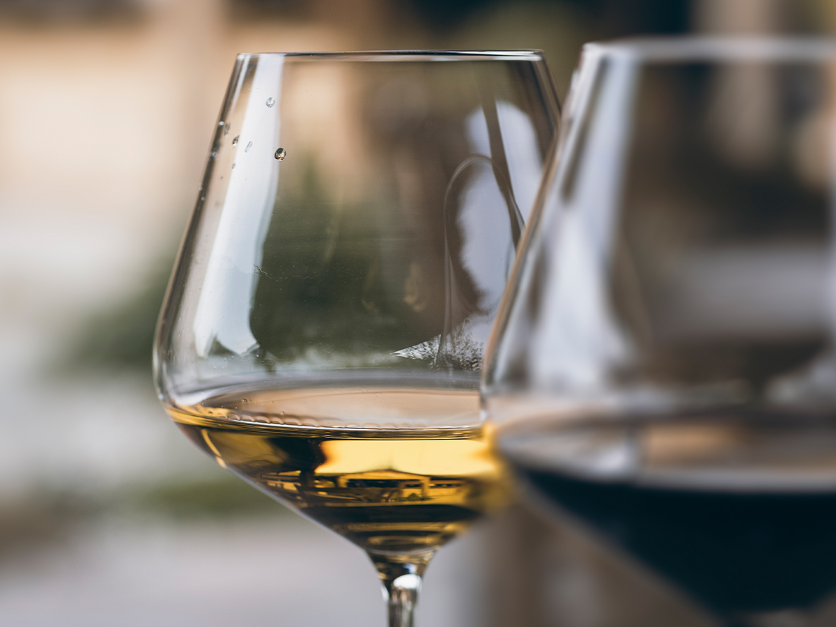 GreatHouseHotel's tweet photo. Join us this Father’s Day for an exceptional five-course dinner to celebrate the special man in your life. 🍷 Treat dad to an exclusive meal specially cooked just for him! Book your table today by calling 01787 247431! https://t.co/anJTr7GFmJ
