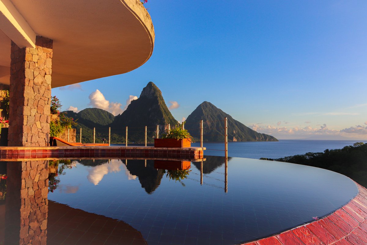 Interrupting your timeline with a beautiful photo from Saint Lucia. 

#stlucia #jademountain #resort