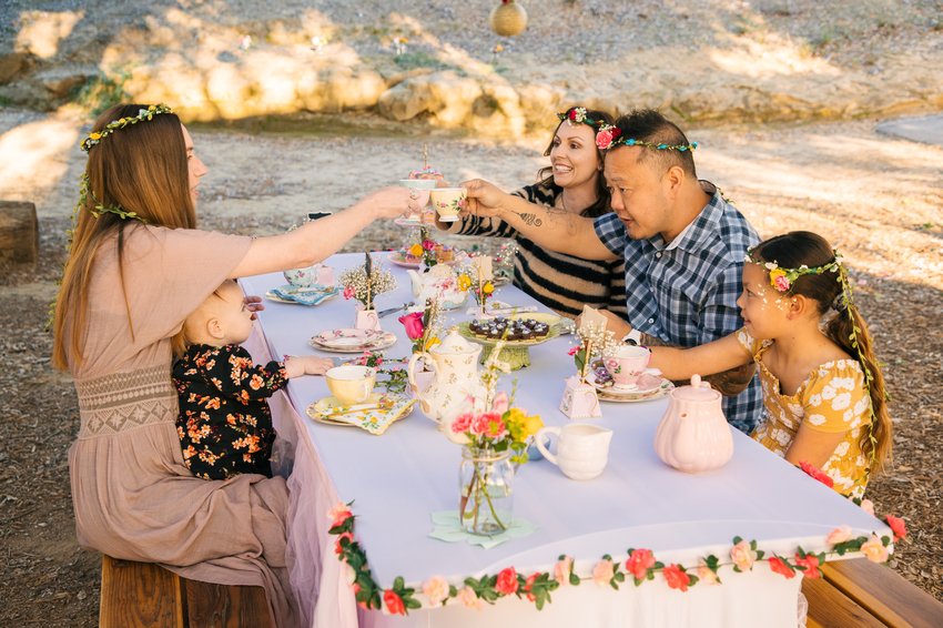jettila's tweet photo. Mini Quiches filled with bacon and cheese, layered Mini Joconde Sponge Cakes and @duffgoldman's decadent Mini Fudge Bites are on the menu for Josephine’s First Tea Party! Don't forget to tune in to #AceOfTaste today (12pm ET, @FoodNetwork) https://t.co/tFF5pYORNt