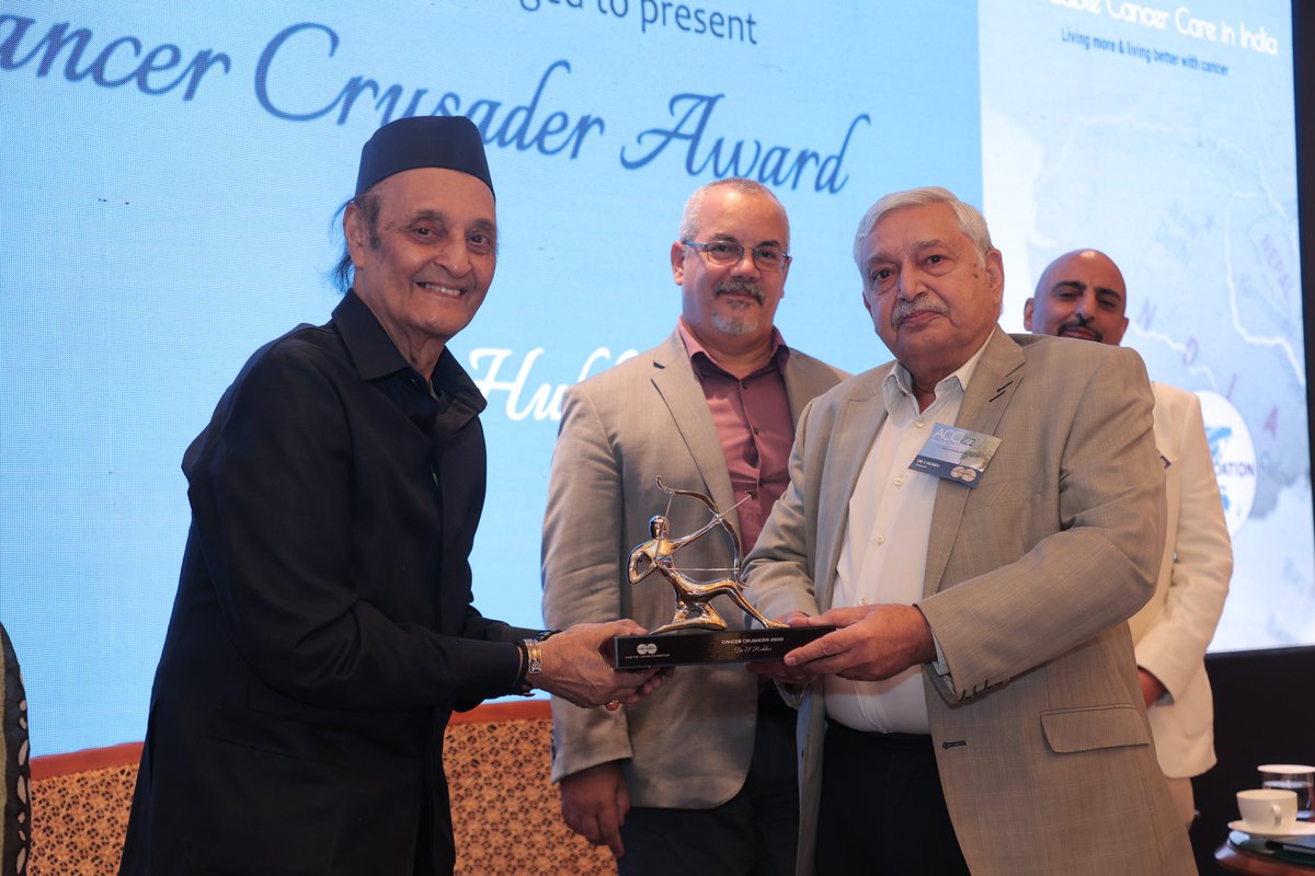 BCPBF_Cancer's tweet photo. Heartiest congratulations to Dr S Hukku for the prestigious ‘ Cancer Crusader Award ‘ at ACCI 2022 last evening at Oberoi’s #Delhi.
@BLK_Hospital
#ACCI2022 #AyushmanBharat #LetsTalk #cancer https://t.co/7dyGYUkLvn