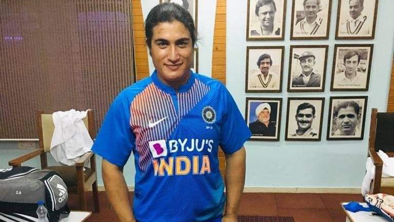 The star #WomenCricketer of J&K, #JasiaAkhtar, is going to play for #MohammedanSportingClub in the upcoming Dhaka Premier Division Women Cricket League in Bangladesh.
#RisingStarFromKashmir
#BadaltaKashmir
#NayaKashmir