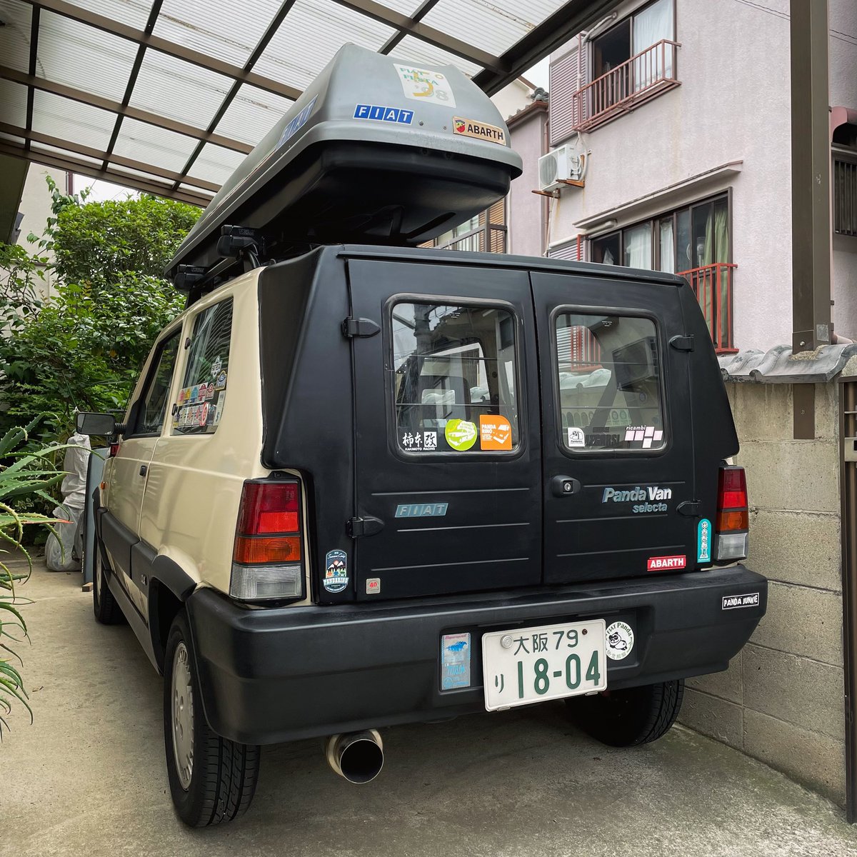 yuki_clx's tweet photo. 来週のパンダリーノに向けて、パンダをカーゴ仕様に。リアシート外してジェットバッグを装着!天井とリアハッチだけ、アーマオールで拭きました(^_^;)調子いいから止まることはないやろうと☆
#パンダリーノ #pandarino #フィアットパンダ #fiatpanda #フィアット #fiat #パンダパン #pandavan https://t.co/tHMnp4go9K