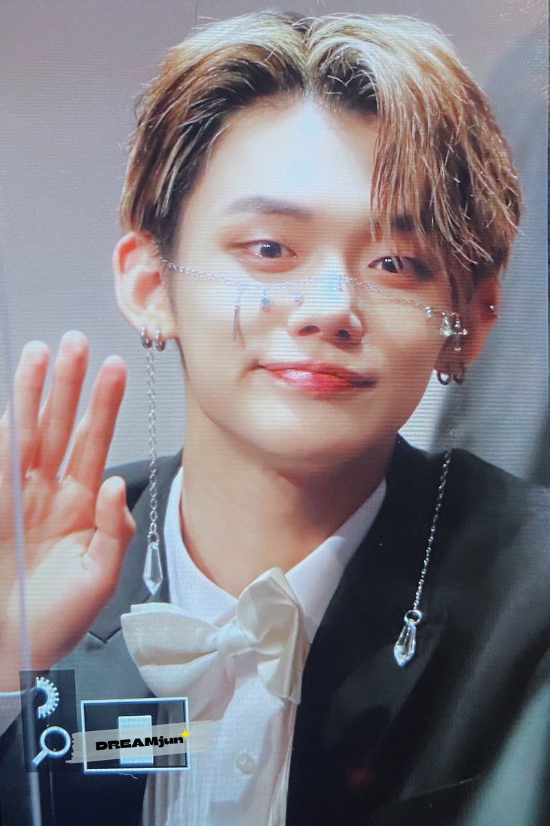 DREAMJun_0913's tweet photo. 220515  soundwave사인회

#연준       
#YEONJUN https://t.co/F6uqdQHqOe