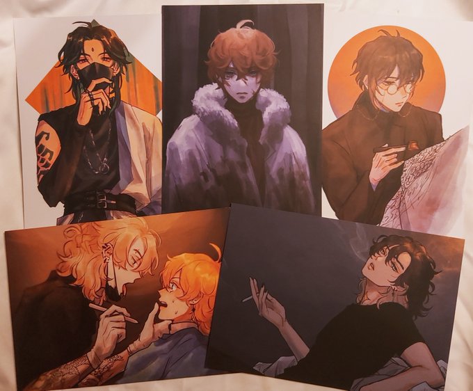 ‼️GIVEAWAY TIME‼️
(🇮🇩 only!)

for celebrating 30k, aku bakal pilih 3 pemenang untuk mendapatkan set art print brikut yayy🤩

to enter:
-a follower
-RT post ini
-ends 22 mei 2022

thats all good luck untuk klian semua!!1!1🎉🥳 