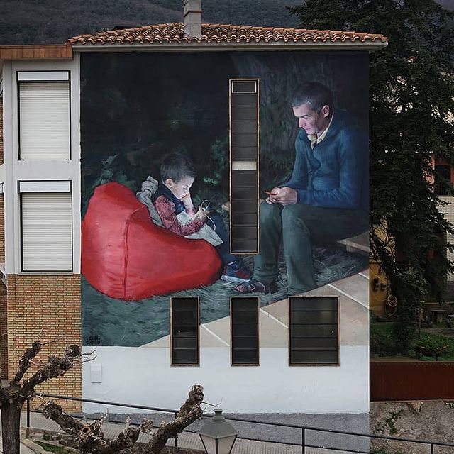 “CHAT CONVERSATIONS' 

#StreetArt #graffiti by Slimsafont - Les Planes, Girona, Spain 🇪🇸