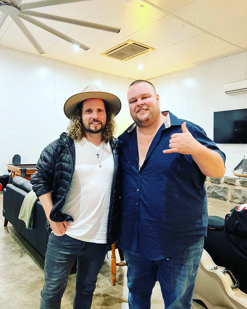 This legend!! @bradcoxofficial what a show mate. Congratulations on all you’ve achieved so well deserved one of the best. @lazyriverestate #andypenkow #bradcox #legend #australiancountrymusic #aussiemusic #festival #livemusic #makingbeats #altcountry #aussieartist #dubbo