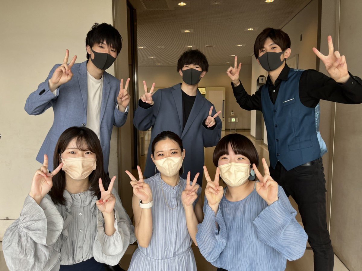 Sissy_accord's tweet photo. こんばんは！Sissyです💍
今日はAccordの新歓ライブに出演させていただきました！たくさんの新入生が来てくださって本当に嬉しかったです😭😭😭
今日は来れなかった方も、Accordの新歓はまだまだ続きますので、ぜひ参加してみてください🙋‍♀️🙋‍♀️Accordに入れば楽しい大学生活間違いなし！
#春からハム大 https://t.co/8ftp9OffC6