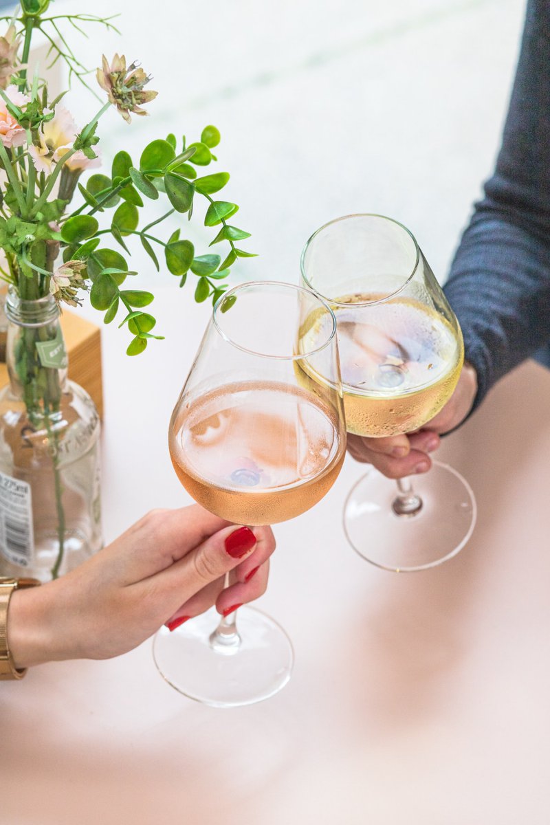SevenEightWine's tweet photo. Cheers 🥂 to a beautiful and romantic date night.
.
.
.
#cheerful #wines #winedate #datewithgirlfriend #datenight #winewithgirl #wineglasses #winelovers https://t.co/8yfejqFNu9