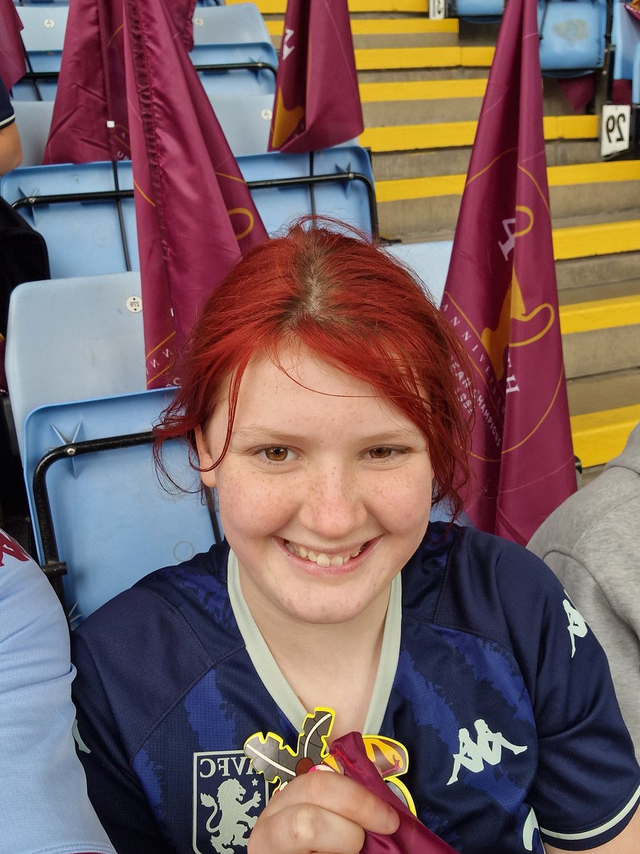 eejitwisdom's tweet photo. Happy 13th Birthday to Caitlin Kennelly who plays for the AVFC ability counts team. 3 points today please #AVFCLIVE https://t.co/9XC2wQWXWR