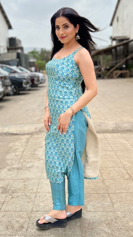 Actress #AnupamaSolanki, who was last seen in 'Chikoo Ki Mummy', will soon be seen in the show '#MaddamSir' and is very excited about the same.

Read: bit.ly/3Nh8EGw