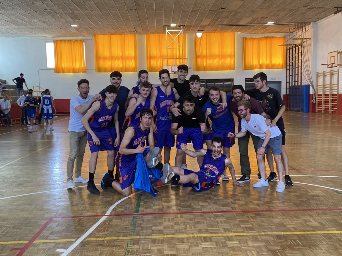 SantGervasiBQ's tweet photo. ✅✅✅ VICTÒRIA!!!

😎 El SÈNIOR MASCULÍ guanya (64-68) a la pista d’un gran rival, l’Espanyol, i aconsegueix la segona consecutiva!

✌🏼 Partit molt lluitat i treballat guanyat fent una gran feina en ambdós costats de la pista!

😉 La setmana vinent TORNEM A CASA!

#ActitudSG💙🧡 https://t.co/F1MzrgfaAd