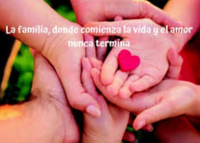 Yisel18520544's tweet photo. Desde 1994 se celebra cada #15Mayo el #DiaInternacionaldelasFamilias, con el fin de concienciar a la población sobre el papel de la familia en la formación y educación de los hijos, así como fomentar lazos familiares y la unión familiar. #SomosCuba @unidad_central @CuGEcuatorial https://t.co/bKJuccnrLF