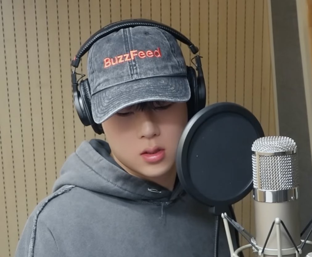 chestnut_37's tweet photo. 사람 입술이 어쩜 이렇냐고 https://t.co/quOHntvdTh