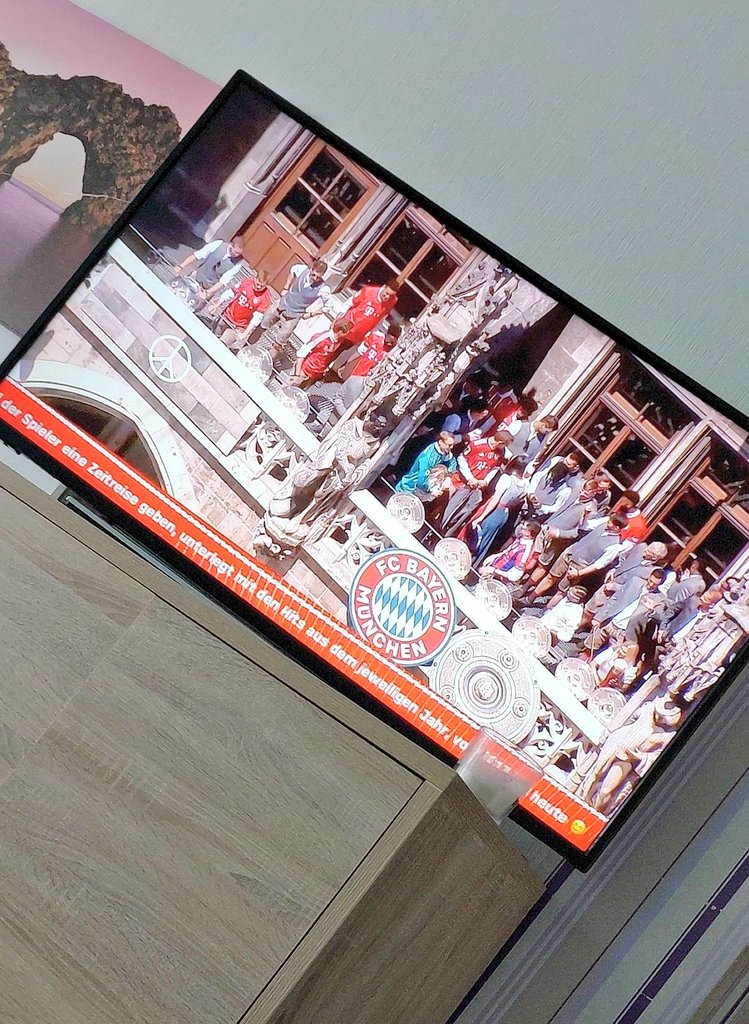 #MiaSanMia #MiaSanMeister ♥️🤍 #MISS10N <a href="/FCBayern/">FC Bayern München</a>