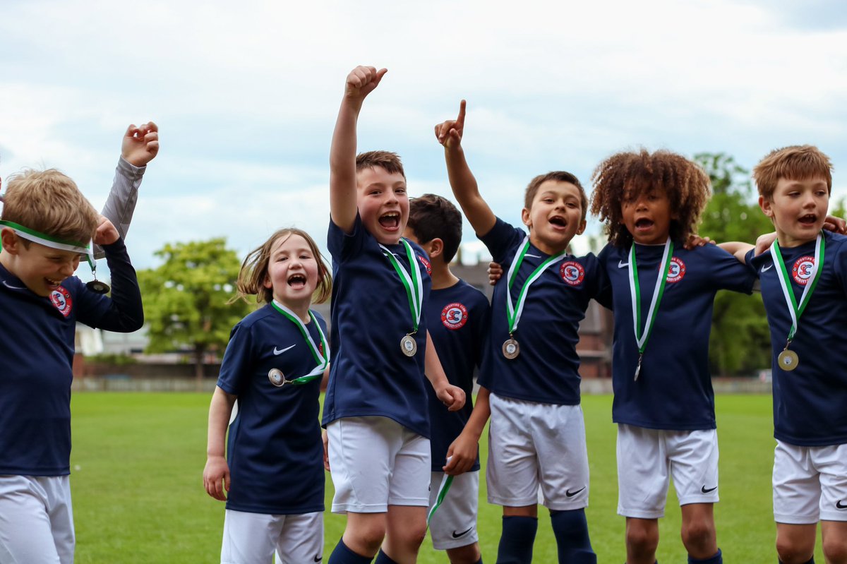 A joyful end to a first season together for the U8s, who have worked and trained incredibly hard and come a long way since the start of the season.  Well done - we're very proud of you, and you should be really proud of yourselves! 🏅🏅🏅