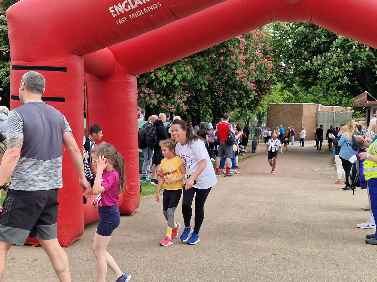 Laura61427737's tweet photo. Wow what a morning @StGerards1928 children did amazingly in the rotherham fun run and came 2nd as a school 💪 https://t.co/EVRgtAFwRs