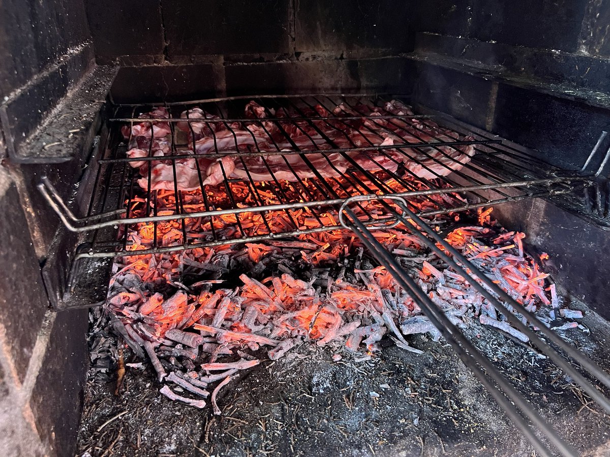 ociotec's tweet photo. Parrillada para celebrar el puente 😋 https://t.co/gKQnPLhSYk