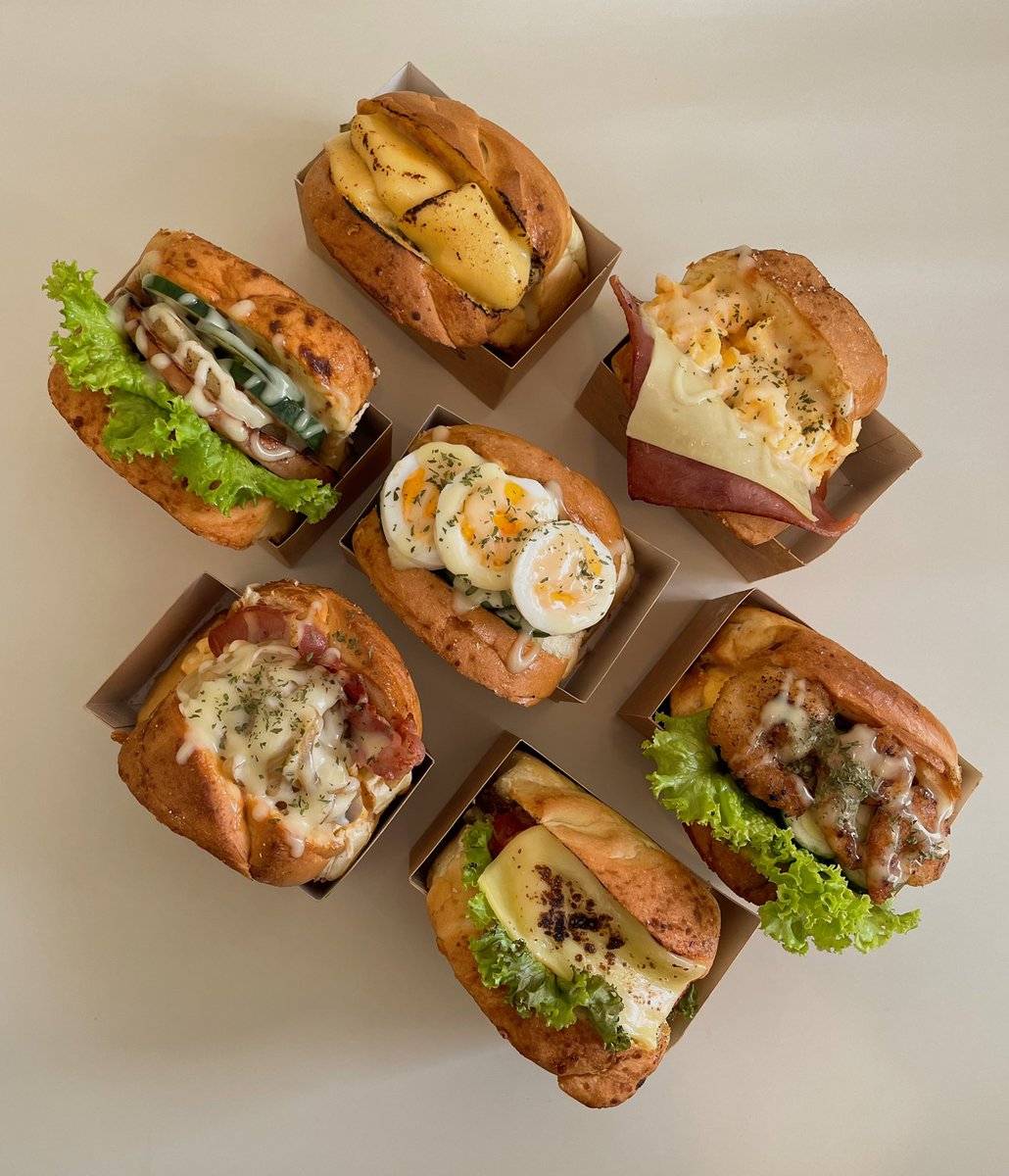 tiandesal's tweet image. Hello, I work as a researcher sa UP Diliman. 2 months na akong walang sahod kasi delayed daw talaga magbigay (???) 

Ang bubuhay na lang sa akin ngayon ay ang sales ng shop ko sa Pangasinan hahaha 

Sana magawi kayo sa Manaoag tapos bili na rin kayo

Help a dukha friend ty