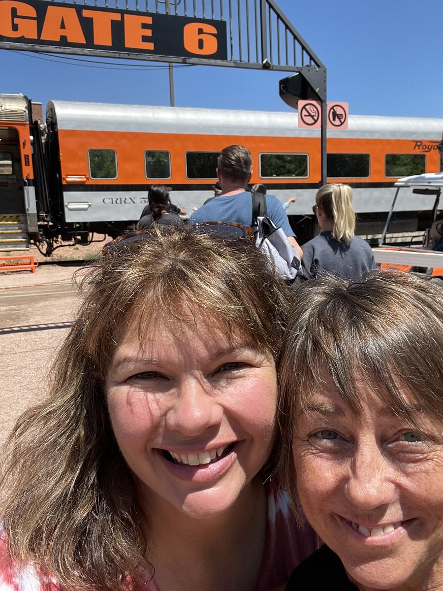 SquireRanch's tweet photo. Breakfast on the Royal Gorge Train! #royalgorge #royalgorgetrain #canoncitycolorado #airbnb https://t.co/ZyxK4ylffm https://t.co/o8eQNd2jh0