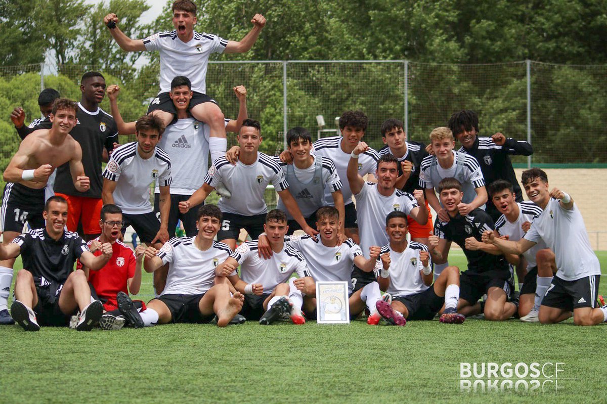 Burgos_CF's tweet photo. 🙌🏼 ¡AÚPA BURGOS! 🙌🏼

#SentimientoInfinito ♾ https://t.co/glKXfqe0Ik