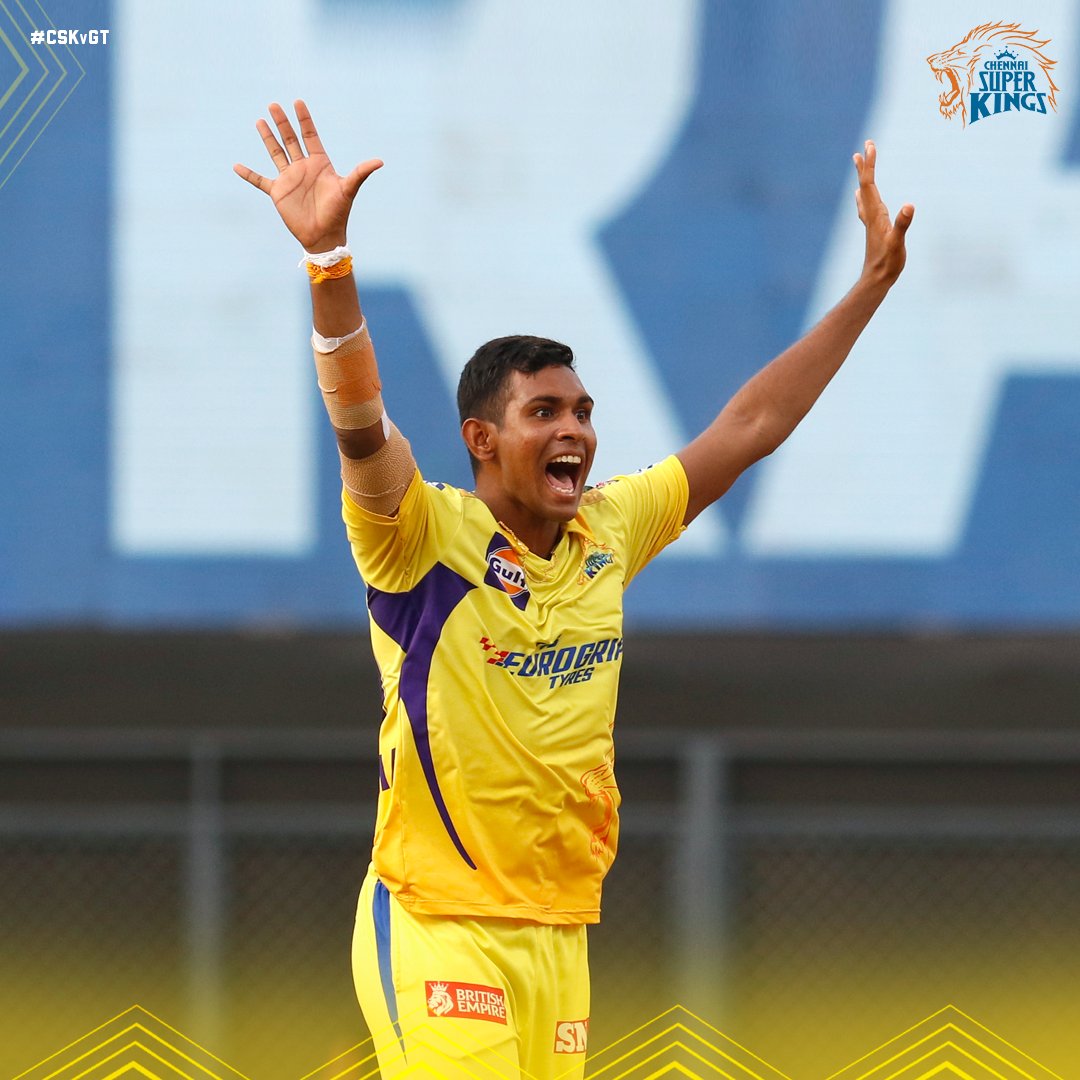 ChennaiIPL's tweet photo. Yellove at first sling! ⚡💛

Howzaaaat for the start! 🥳

#CSKvGT #Yellove #WhistlePodu 💛🦁 https://t.co/BKtZY1j5Fp