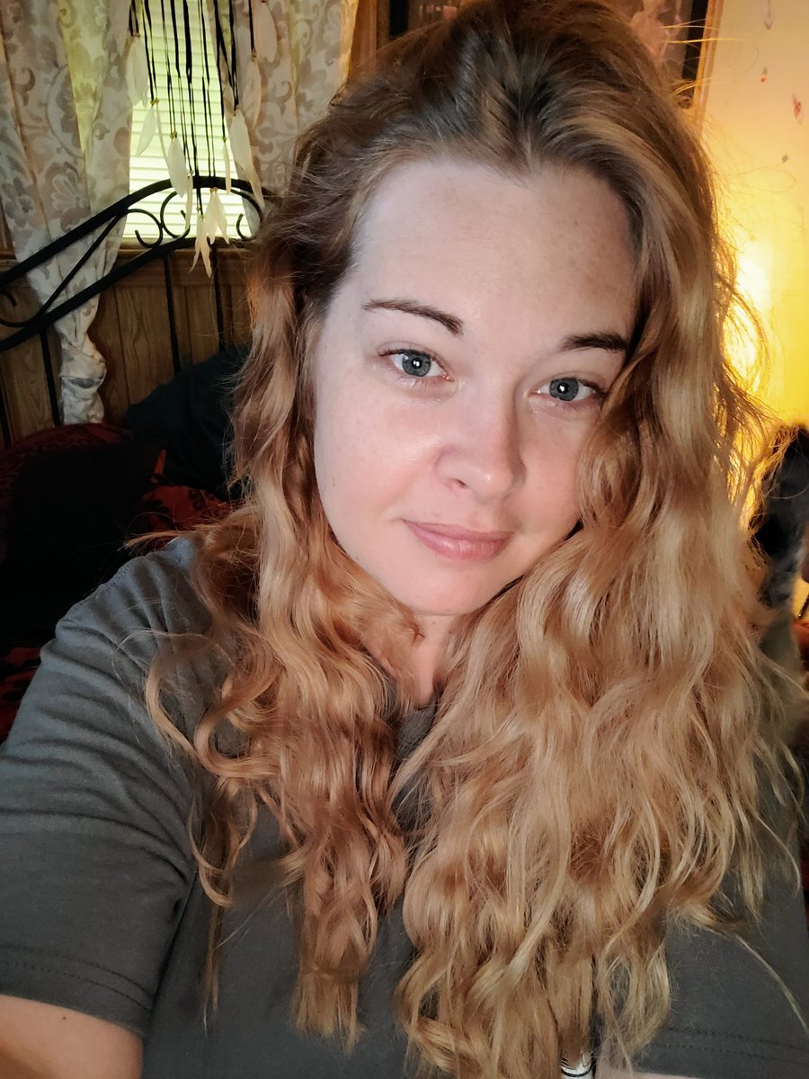 Pixie_Fae420's tweet photo. His fingers look like this so my face can look like this...I love a good finger blasting in the morning https://t.co/jybwMZyEK8
