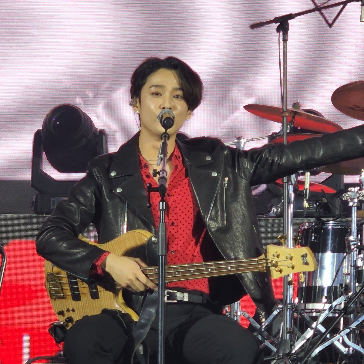 HongStar_PRI's tweet photo. 오늘 이재진 미모 무슨일이야...
진짜 미쳤다 미쳤어....

#FTISLAND #이재진 https://t.co/clUZZ8Gut7
