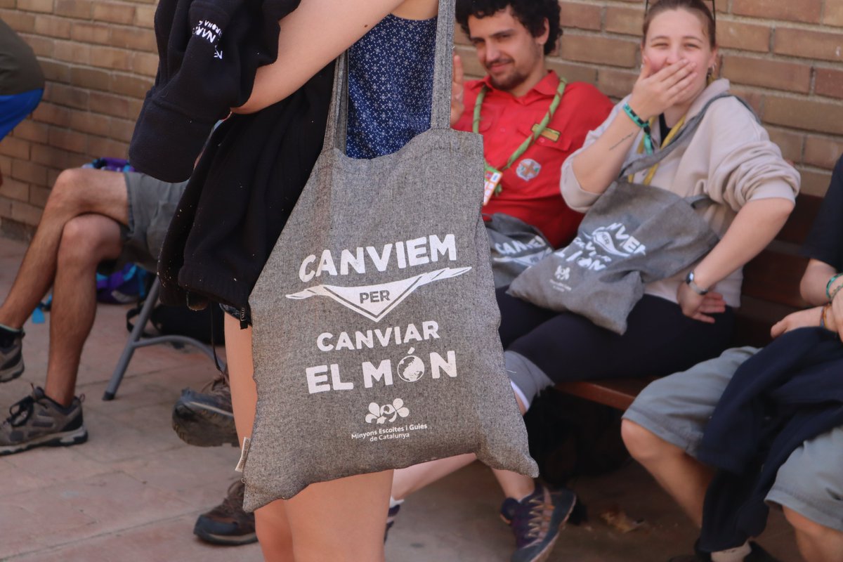 EscoltesiGuies's tweet photo. [EMBOLIQUEM LA TROCA 🏕] GRÀCIES! Donem per acabada la trobada de caps, però la nostra tasca no s'atura. Seguim avançant cap a una nova entitat, canviem per canviar el món! 🌍⚜

#EmboliquemLaTroca #AixòÉsMEG 🧡💚 https://t.co/0iT9FmJnof