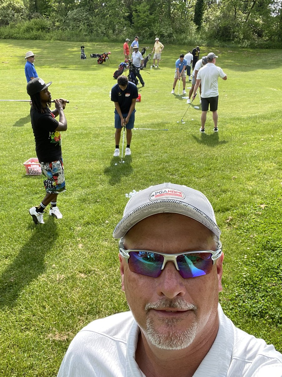 PGABearcat's tweet photo. Great day giving back to those who have sacrificed so much for our freedom!  @SOPGAREACH @SouthernOhioPGA @KenwoodCC @meadowlinks #pgahope https://t.co/M6Bkl3TSmF
