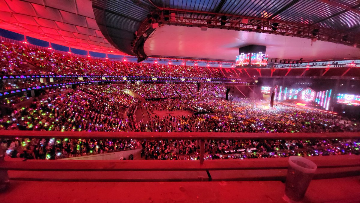 Was ein krasser Abend gestern!😱 

Diese unglaubliche Stimmgewallt und diese krassen performances der Acts ist einfach der Wahnsinn, wenn man es Live erlebt😱😍🤯

Es wird noch ein paar Tage brauchen, bis ich das alles verarbeitet habe🙄

Danke für diese Chance #KPOPFLEX
