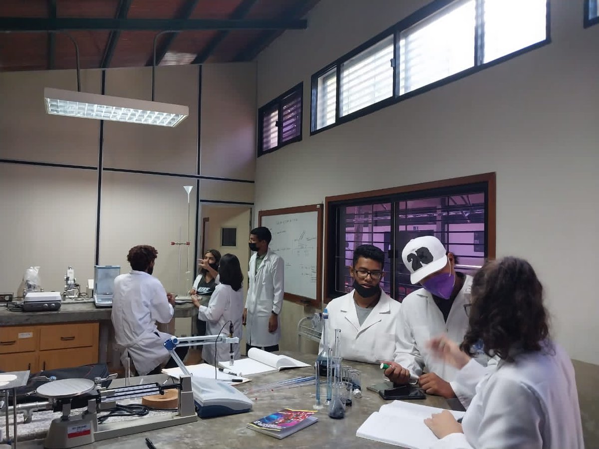 Diversas actividades académicas  en las áreas tecnológica y gastronómica definen el andar cotidiano del <a href="/ccauney/">Alimentación Uney</a> de la <a href="/uney_oficial/">UNEY</a>. Una mezcla perfecta se lo científico y humanístico en la formación de talento humano. Adelante! @TibisayLucena8 <a href="/mppeduniv/">@MPPEDUNIV</a> <a href="/arbolve/">ArbolVe</a> <a href="/PrensaUney/">Prensa UNEY</a>