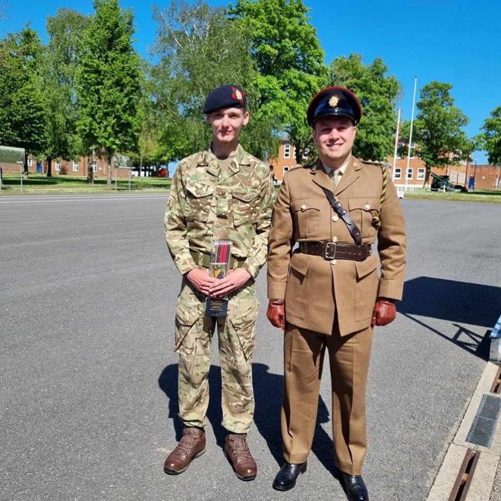 154ScottishRegt's tweet photo. Pte Park at his pass off parade with Captain Robinson Sqn 2IC

#NextChapter #154Family  #NewSkills #NewFriends
#Belonging 
#Reserved4More https://t.co/edzuRTojF5