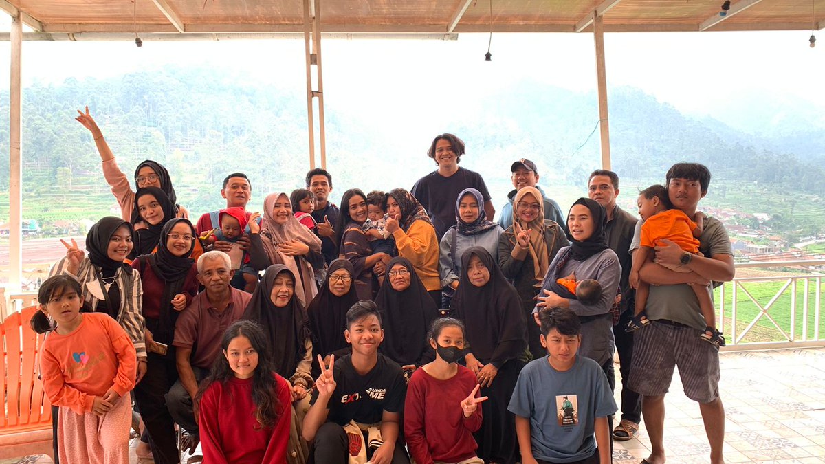wildanadrn's tweet photo. Seru sih udah lama gakumpul apalagi sm kk yg pertama jarang bgt ketemu, menikmati walau cuman bentar semoga pada sehat semua🙏 https://t.co/vmqu89jwBX