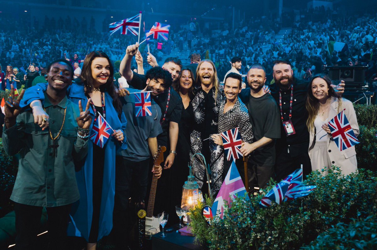 LeeSmithurst's tweet photo. One emoji - 🥈 #eurovision https://t.co/blZJubMJ7o