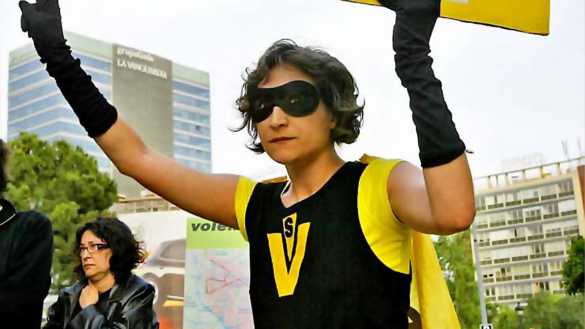 Quan dius que no en saps res de l espionatge, pero l’ antifaç et delata