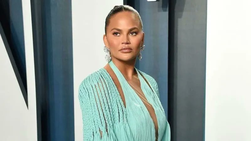 Oh, snap! Chrissy Teigen’s most savage social media clapbacks of all time https://t.co/LcnLVe8tXw https://t.co/RahBQMPuzM