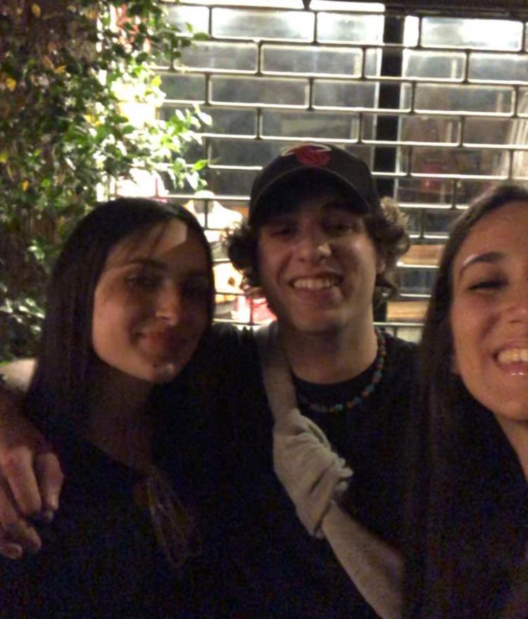 monsieurmaupas's tweet photo. @divettadavide sei un cuore grandissimo, ti voglio bene🤍 https://t.co/q3hg0Q6hlI