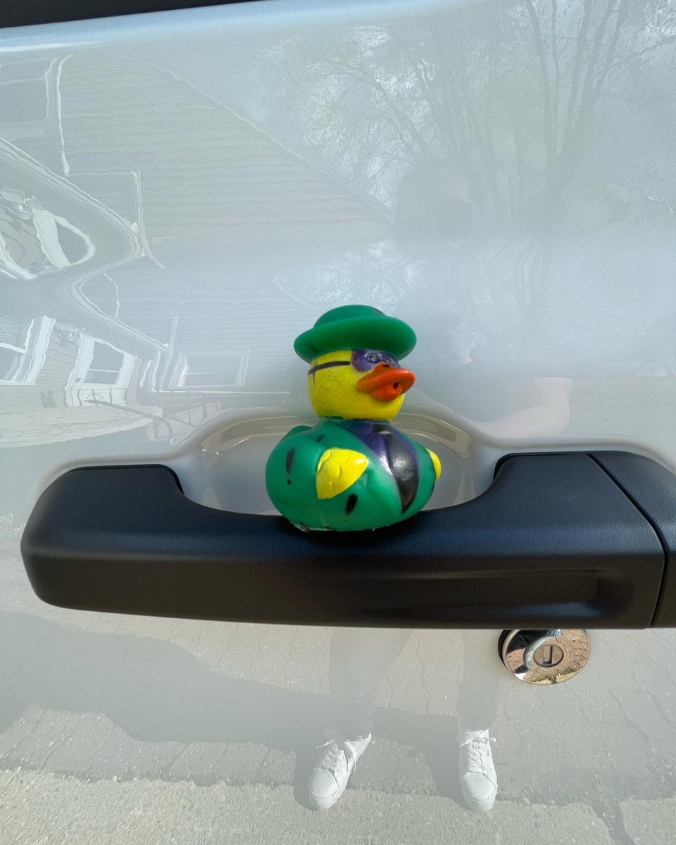 Mellissa3Torres's tweet photo. #duckduckjeep 
#gotducked 
LOVE IT!! THANK YOU!!
This sure made me curious n gave me a smile. https://t.co/79ojbDIGJ8