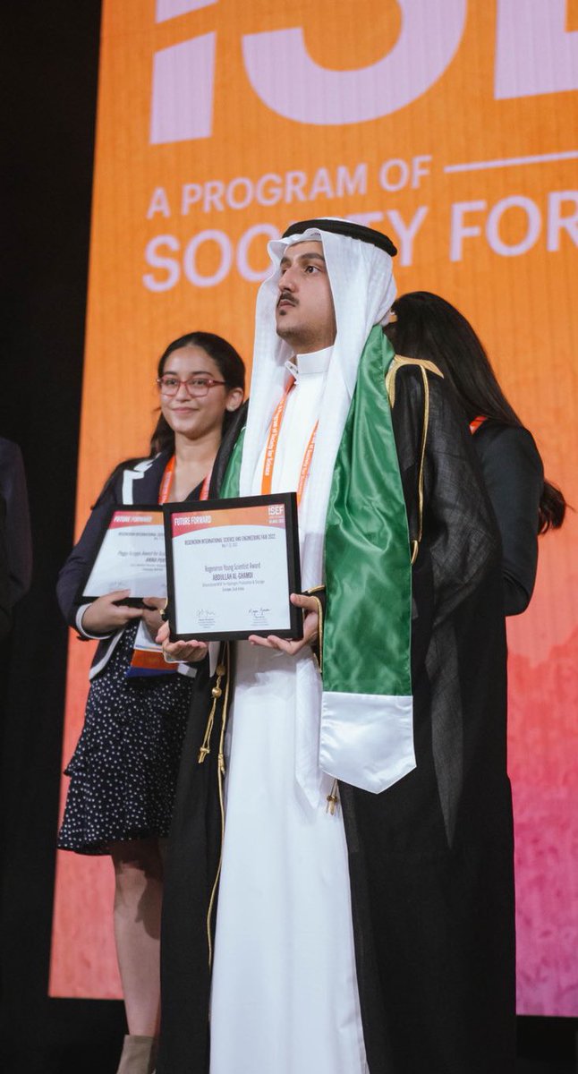 الطالب عبدالله الغامدي بعد حصوله على المركز الأول عالميًا بمعرض آيسف الدولي 2022:

السعودي مكانه دائمًا في القمة والمركز الأول ❤️🇸🇦