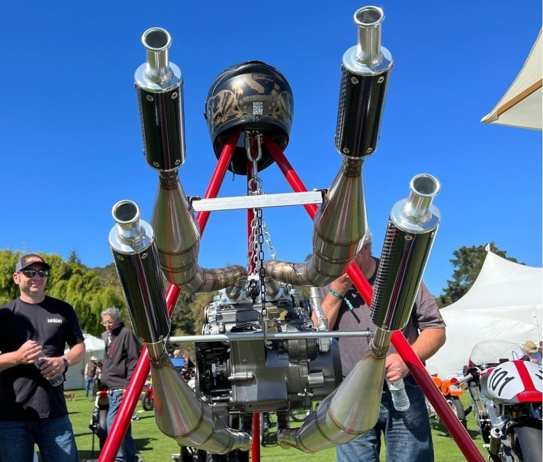 Motorcycles2T's tweet photo. Yamaha RZV500R engine...

#RD500 #RZ500 #FourPipes 

📸IconicMotorcycles IG
https://t.co/u2Ea9D97Do https://t.co/ReKVzVd19b