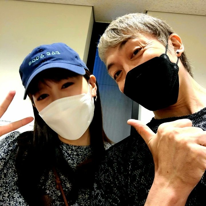 tatesama's tweet photo. THE PARLOR 全公演を無事に終えることが出来ました。お越しいただいたお客様方に感謝です。
そして2ヵ月間ともに歩んできた共演者のるりるり、花乃ちゃん、剣さん、理恵ちゃん、坂ケンさん、たっくん、そして演出の香先輩、バンドメンバー、スタッフの方々に感謝です。
ありがとうございました！ https://t.co/I9k7PRgpvL